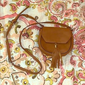 Small brown purse.